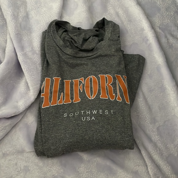 California long sleeve - Picture 3 of 3